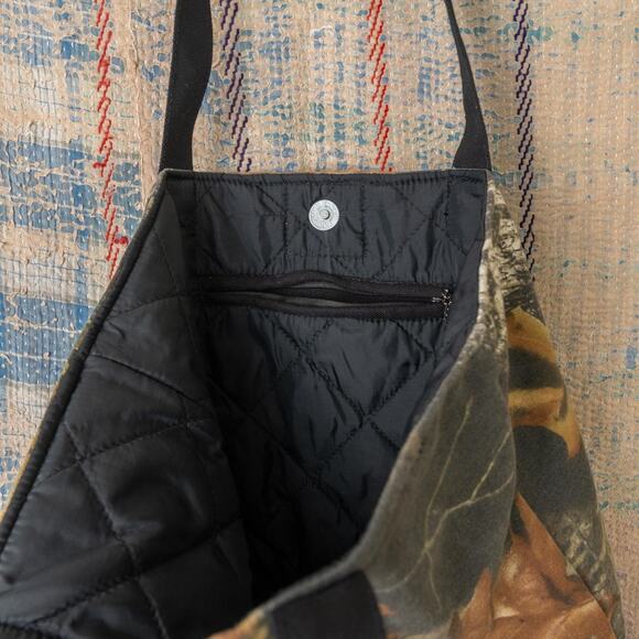 Upcycled handmade carhartt tote bag - Picture 8 of 8